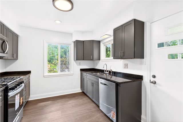 2925 SEBOLT ROAD, South Park, PA 15129