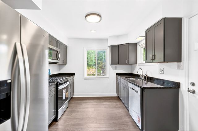 2925 SEBOLT ROAD, South Park, PA 15129