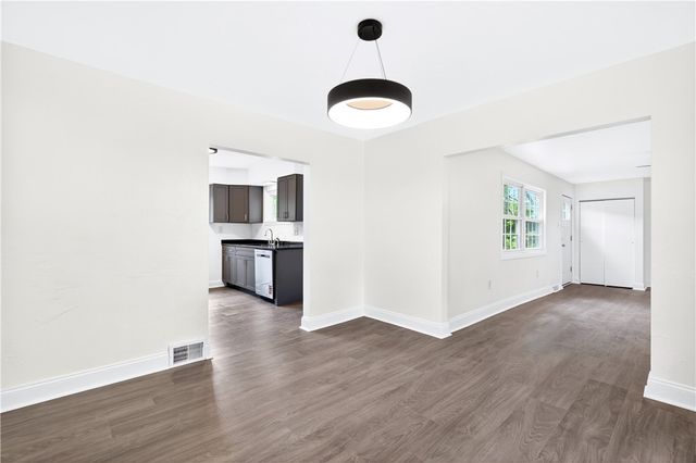 2925 SEBOLT ROAD, South Park, PA 15129