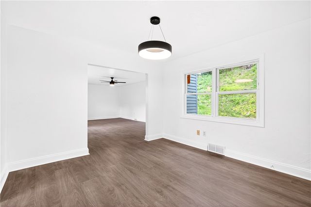 2925 SEBOLT ROAD, South Park, PA 15129