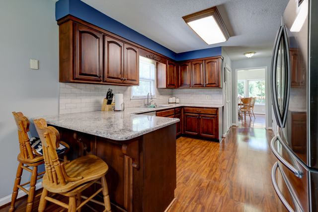 1030 Hillshire Dr, Clarksville, TN 37043