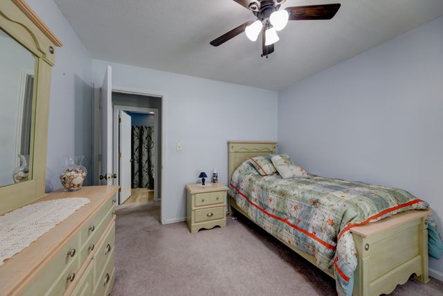 1030 Hillshire Dr, Clarksville, TN 37043