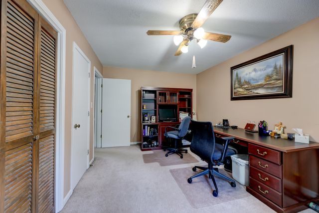 1030 Hillshire Dr, Clarksville, TN 37043
