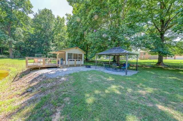1030 Hillshire Dr, Clarksville, TN 37043