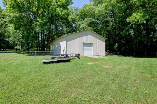 1030 Hillshire Dr, Clarksville, TN 37043