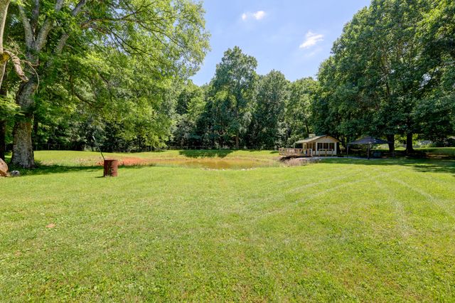 1030 Hillshire Dr, Clarksville, TN 37043