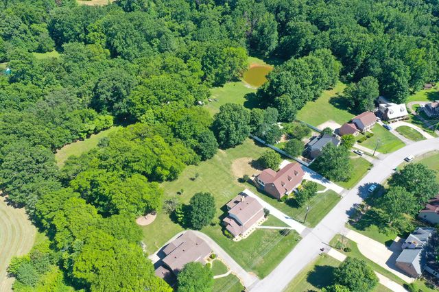 1030 Hillshire Dr, Clarksville, TN 37043