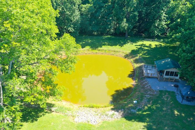 1030 Hillshire Dr, Clarksville, TN 37043