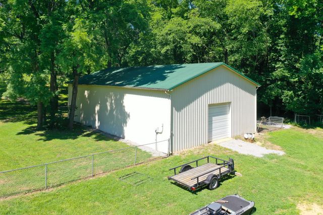 1030 Hillshire Dr, Clarksville, TN 37043