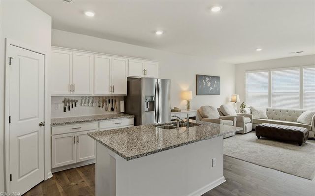 1248 Evelynnview Lane, Kernersville, NC 27284