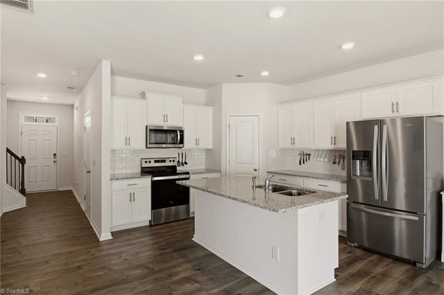 1248 Evelynnview Lane, Kernersville, NC 27284