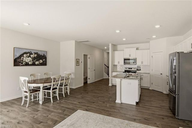 1248 Evelynnview Lane, Kernersville, NC 27284