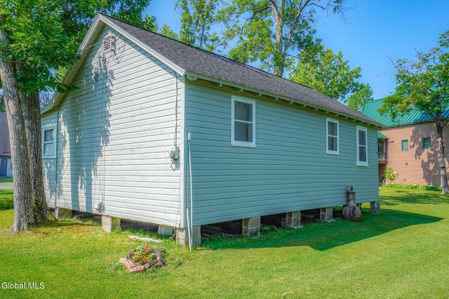10 Dunning Road, Ballston Spa, NY 12020