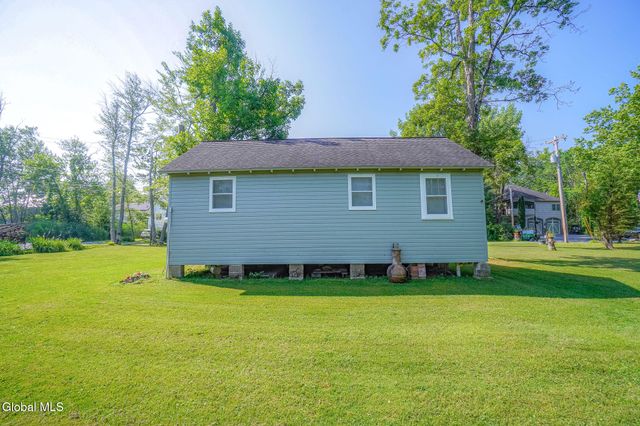 10 Dunning Road, Ballston Spa, NY 12020