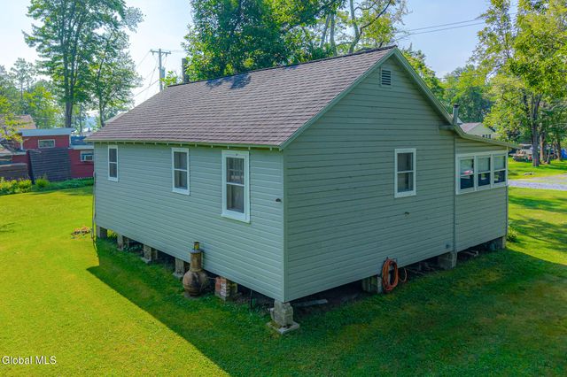 10 Dunning Road, Ballston Spa, NY 12020