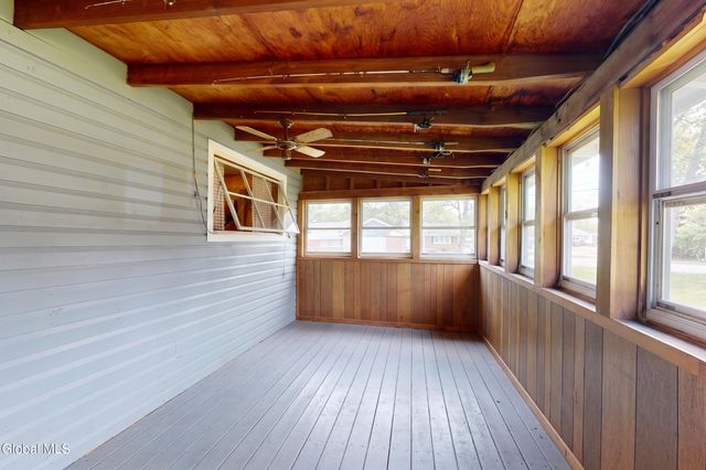 10 Dunning Road, Ballston Spa, NY 12020