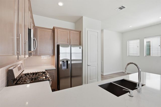 1106 Yellow Place, Houston, TX 77055