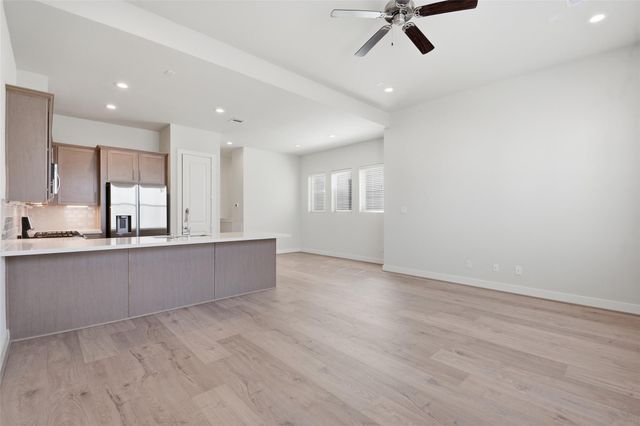 1106 Yellow Place, Houston, TX 77055