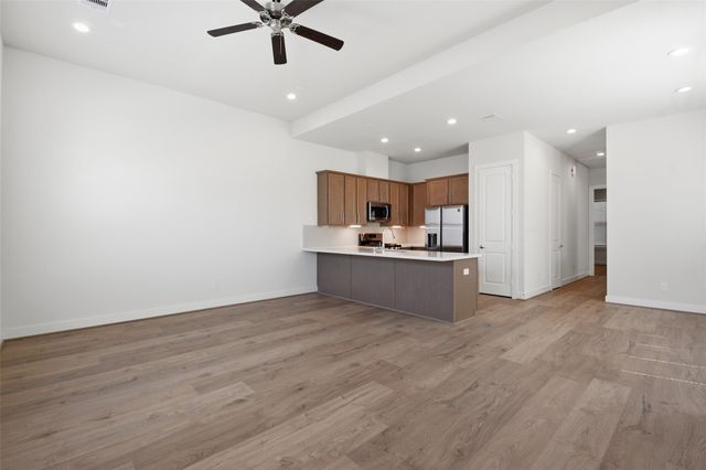 1106 Yellow Place, Houston, TX 77055