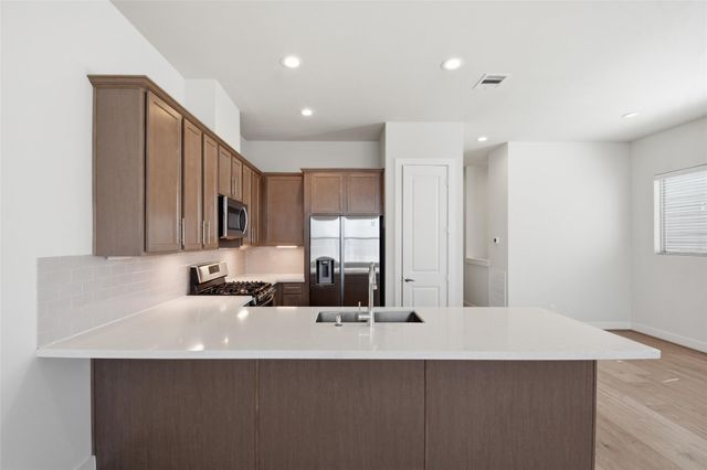 1106 Yellow Place, Houston, TX 77055