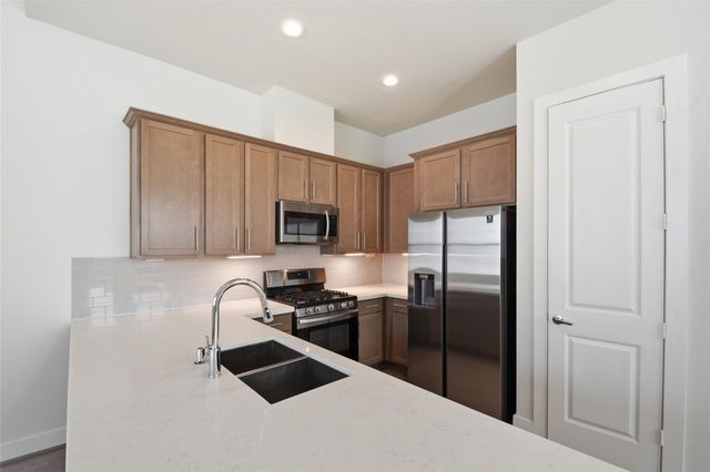 1106 Yellow Place, Houston, TX 77055