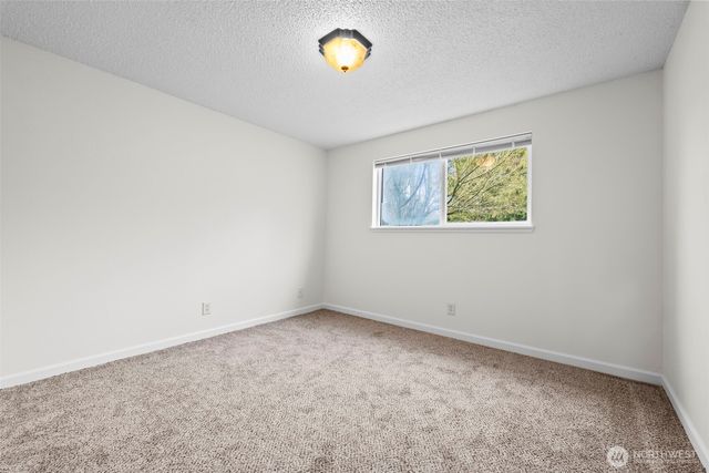 691 Pearl Place, Bremerton, WA 98310