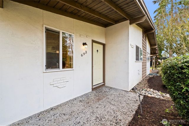 691 Pearl Place, Bremerton, WA 98310