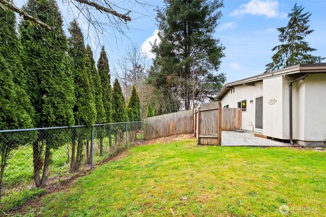 691 Pearl Place, Bremerton, WA 98310