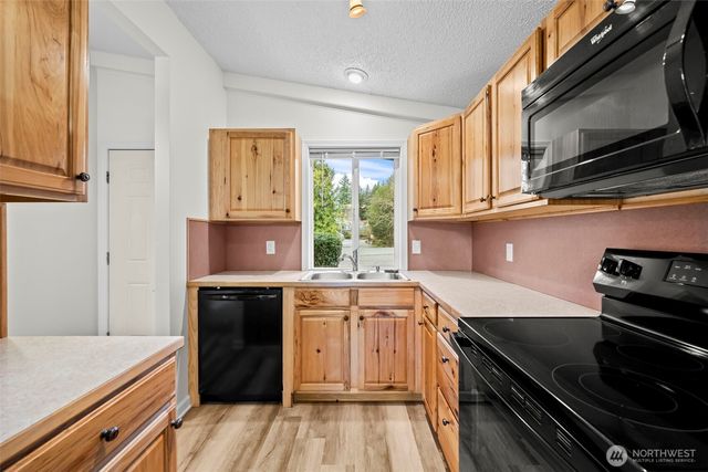 691 Pearl Place, Bremerton, WA 98310