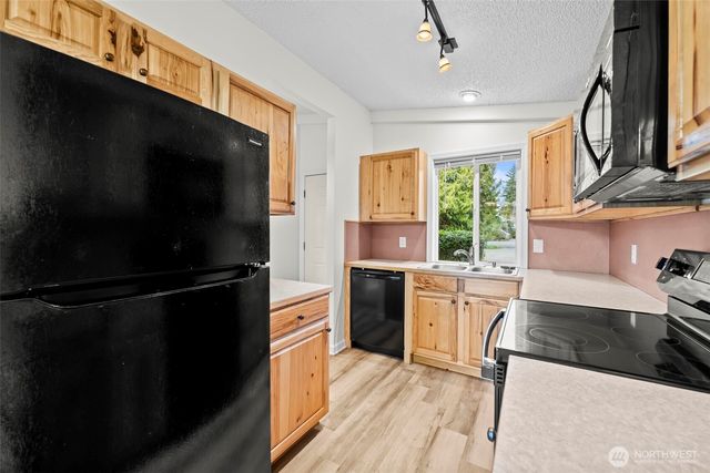 691 Pearl Place, Bremerton, WA 98310