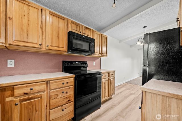 691 Pearl Place, Bremerton, WA 98310