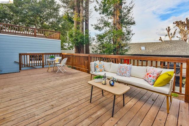 24 Cabrillo Pl, Oakland, CA 94611