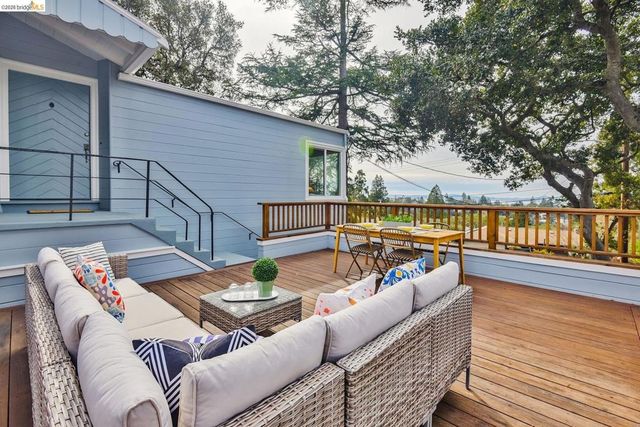 24 Cabrillo Pl, Oakland, CA 94611