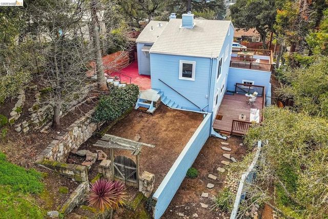 24 Cabrillo Pl, Oakland, CA 94611