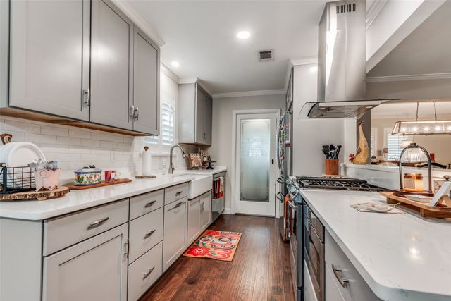 3946 Candlenut Lane, Dallas, TX 75244