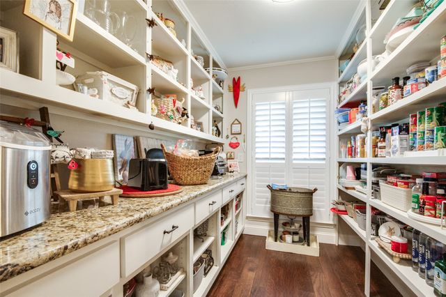 3946 Candlenut Lane, Dallas, TX 75244