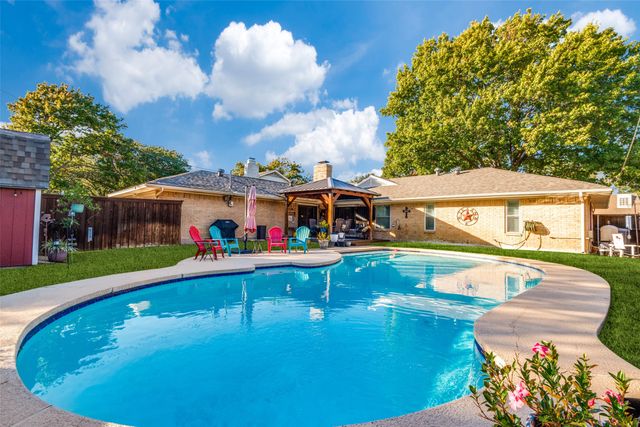 3946 Candlenut Lane, Dallas, TX 75244