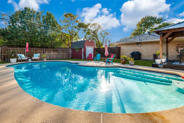 3946 Candlenut Lane, Dallas, TX 75244