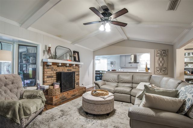 3946 Candlenut Lane, Dallas, TX 75244