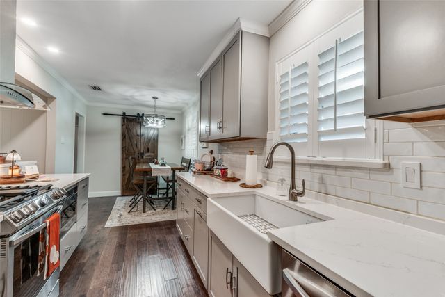 3946 Candlenut Lane, Dallas, TX 75244