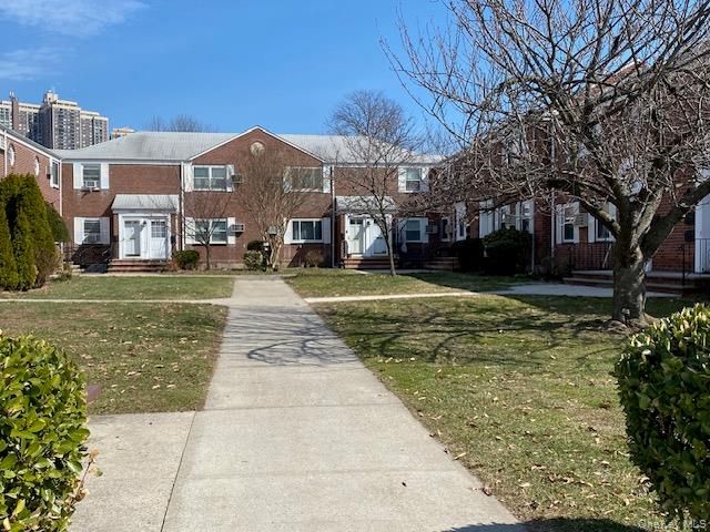 71-41 260th Street A-1, Glen Oaks, NY 11004