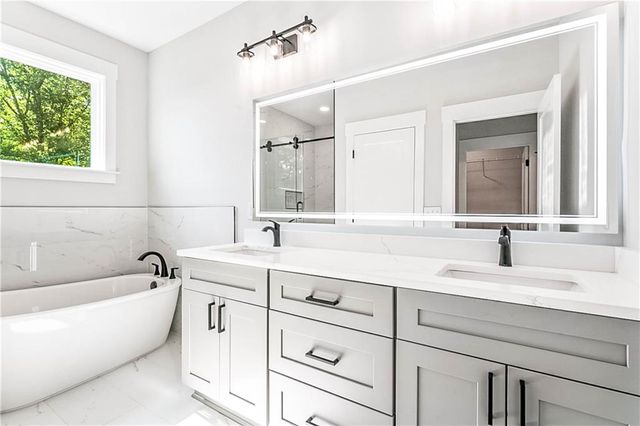 224 Galway Lane, Hampton, GA 30228