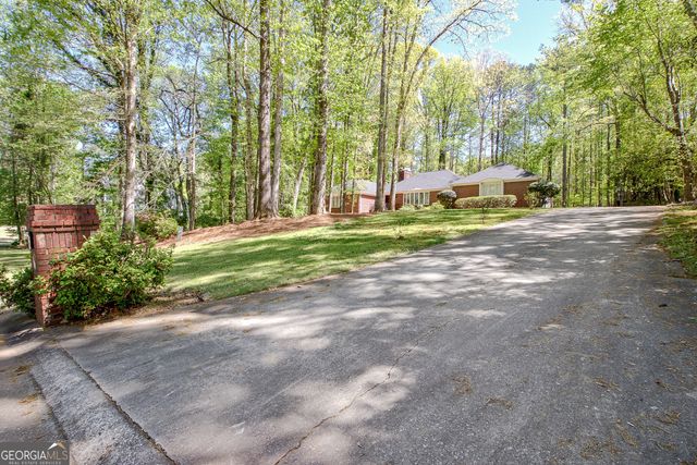 455 Birkdale Drive, Fayetteville, GA 30215