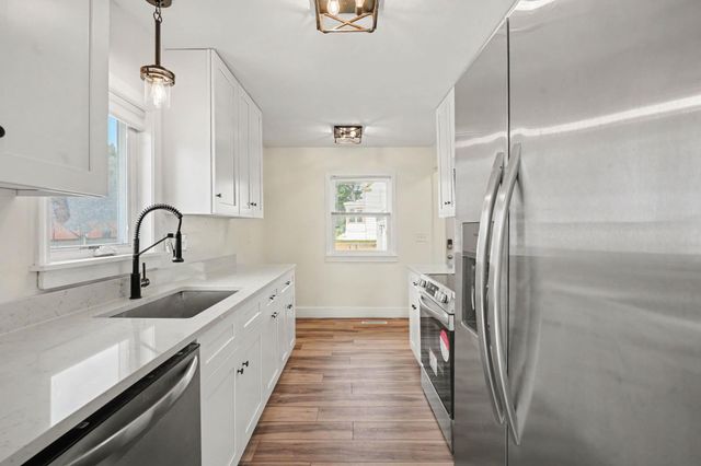 2601 Girard Avenue N, Minneapolis, MN 55411