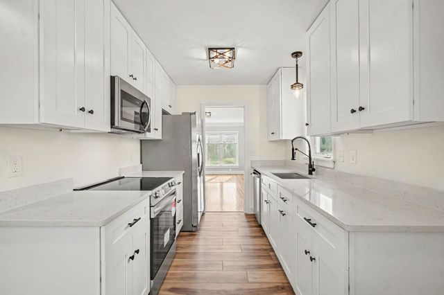 2601 Girard Avenue N, Minneapolis, MN 55411