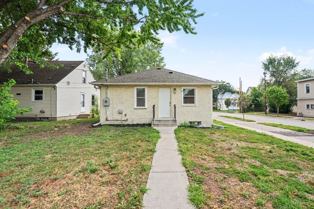 2601 Girard Avenue N, Minneapolis, MN 55411