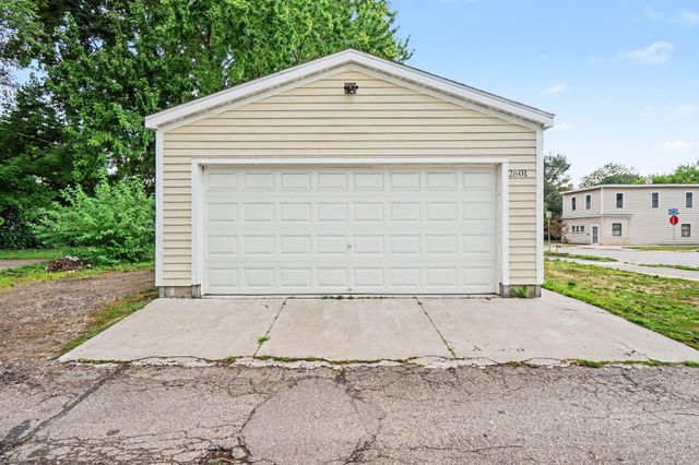 2601 Girard Avenue N, Minneapolis, MN 55411
