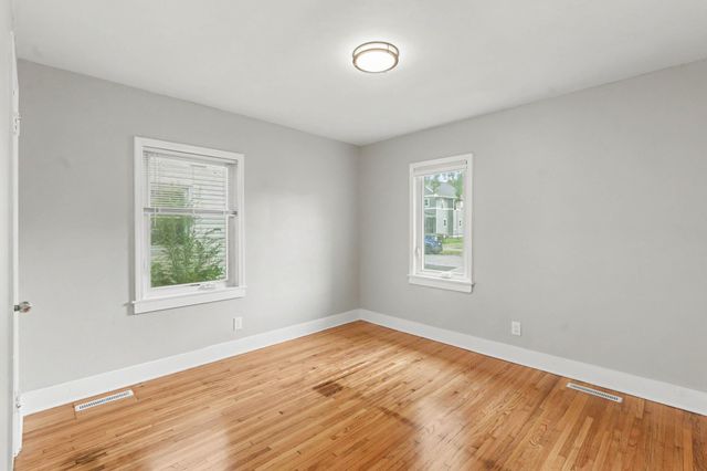 2601 Girard Avenue N, Minneapolis, MN 55411