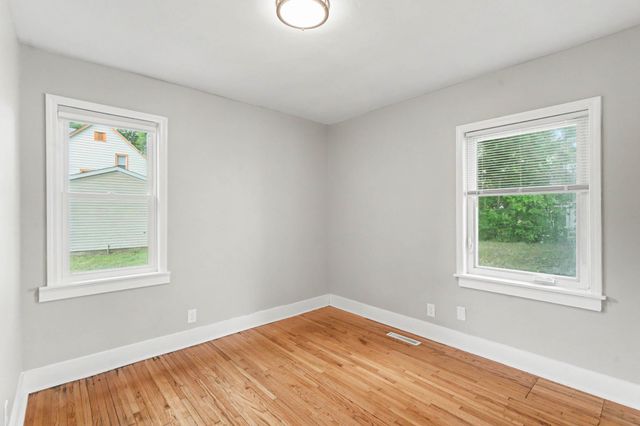 2601 Girard Avenue N, Minneapolis, MN 55411