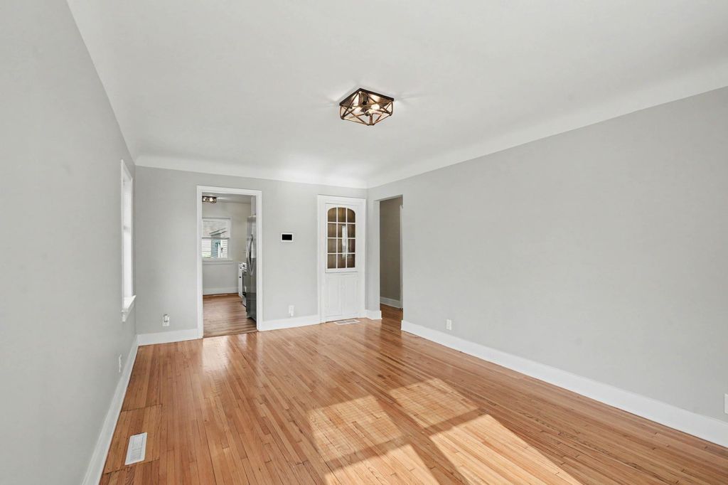 2601 Girard Avenue N, Minneapolis, MN 55411 — photo 3